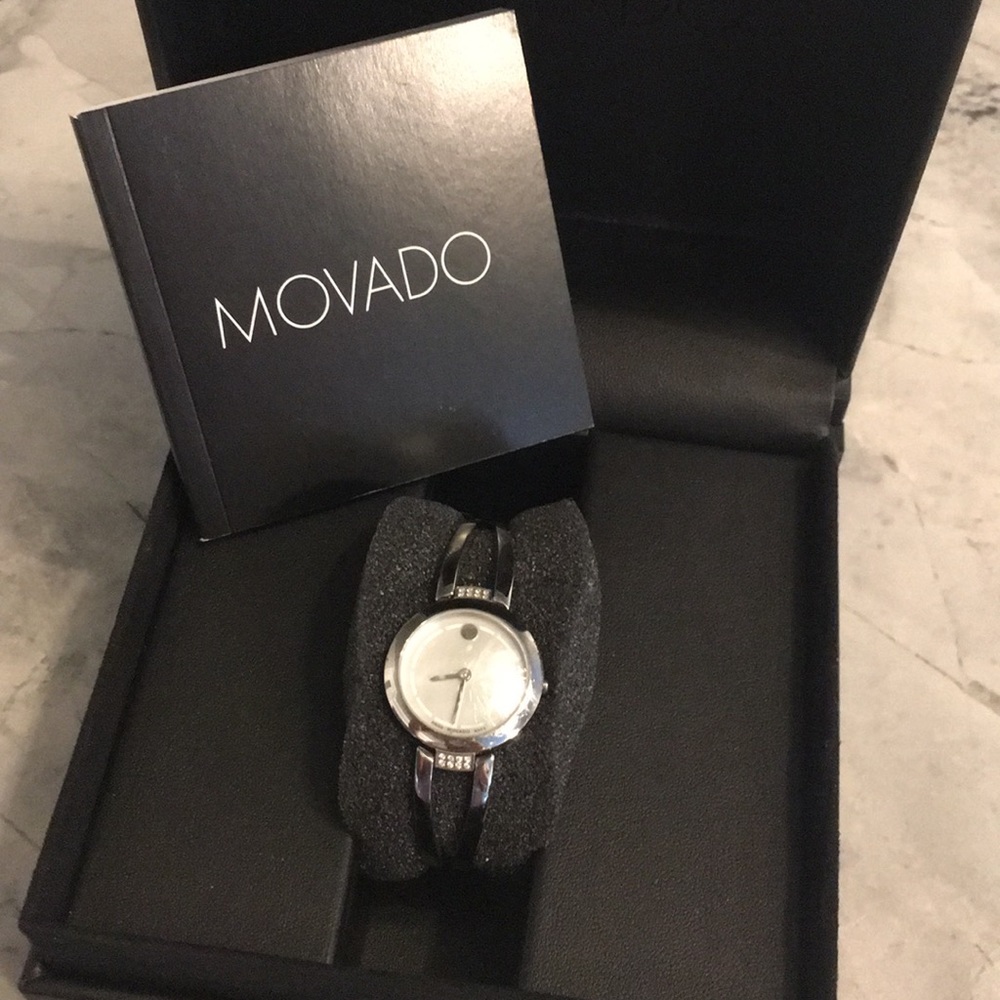 Movado Mother of Pearl Dial/Silver Band Ladies - Picture 2 of 16